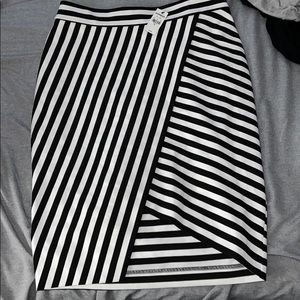 Express High Waisted Skirt with Side Zipper